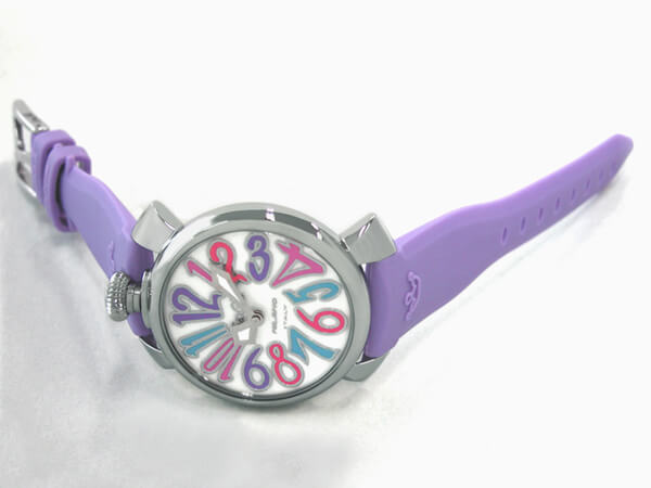 ガガ･ミラノスーパーコピー GAGAMILANO マニュアル　40mm　クォーツ z5020.7 パープルラバー ホワイトシェル/バイオレットカラーアラビア